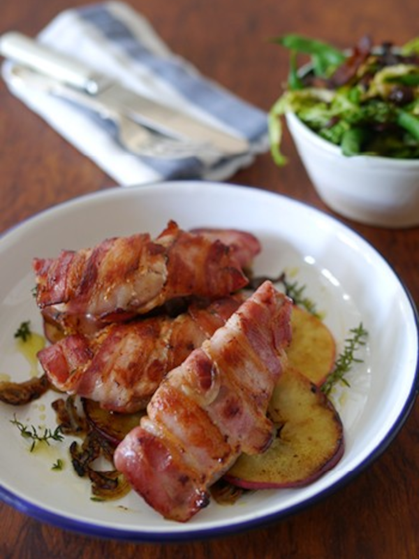 Partridge breasts with bacon, apple & thyme